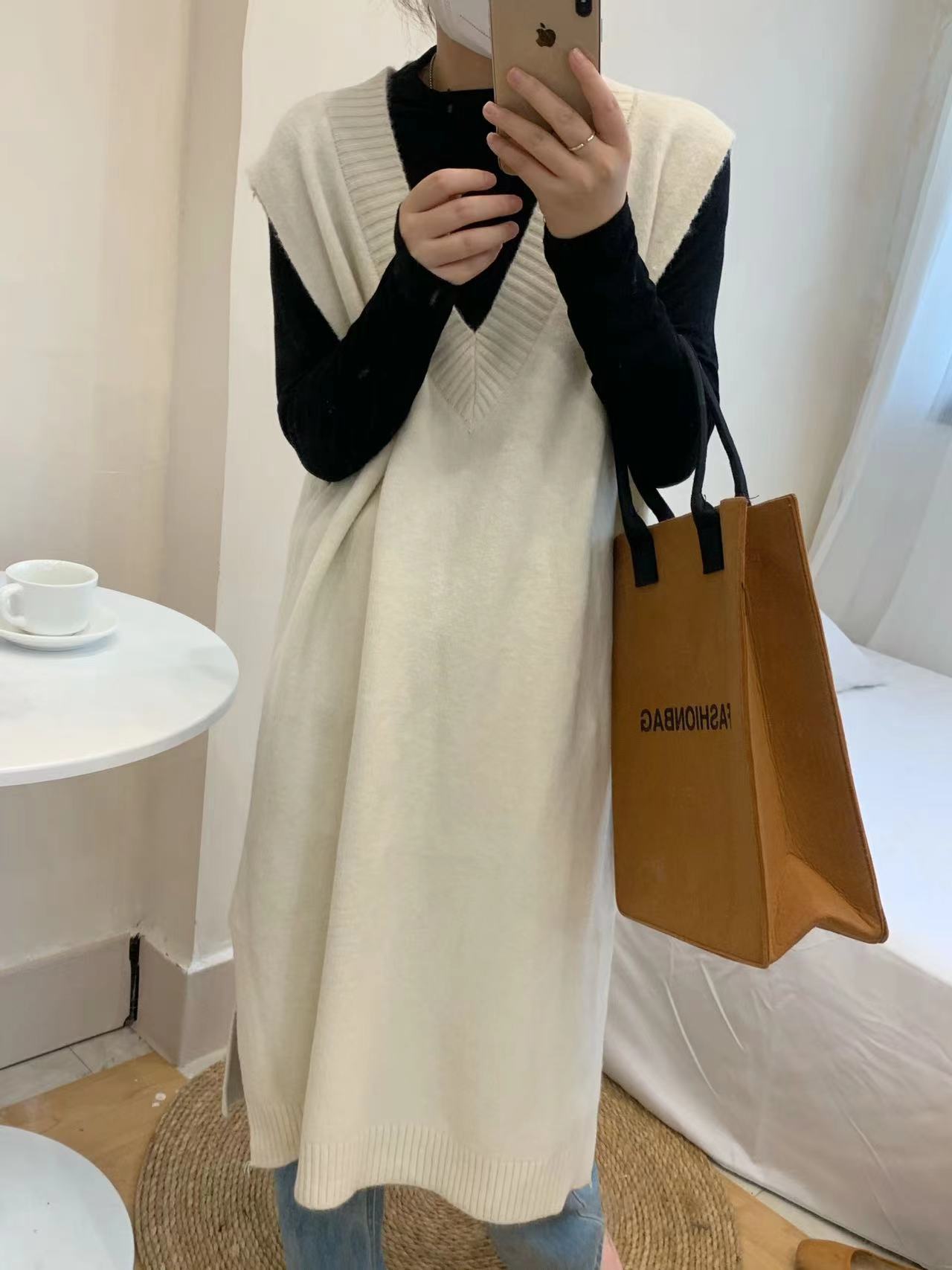 Damen Strickkleid V-Ausschnitt Seitenschlitz Norvielle