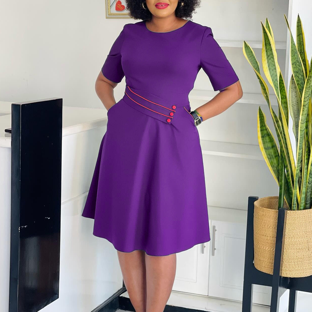 Damen A-Linien Kleid mit Gürtel und Knöpfen Norvielle