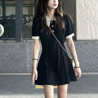 Damen Polo-Kleid Kurzarm Knopfdetails Kontrastkragen