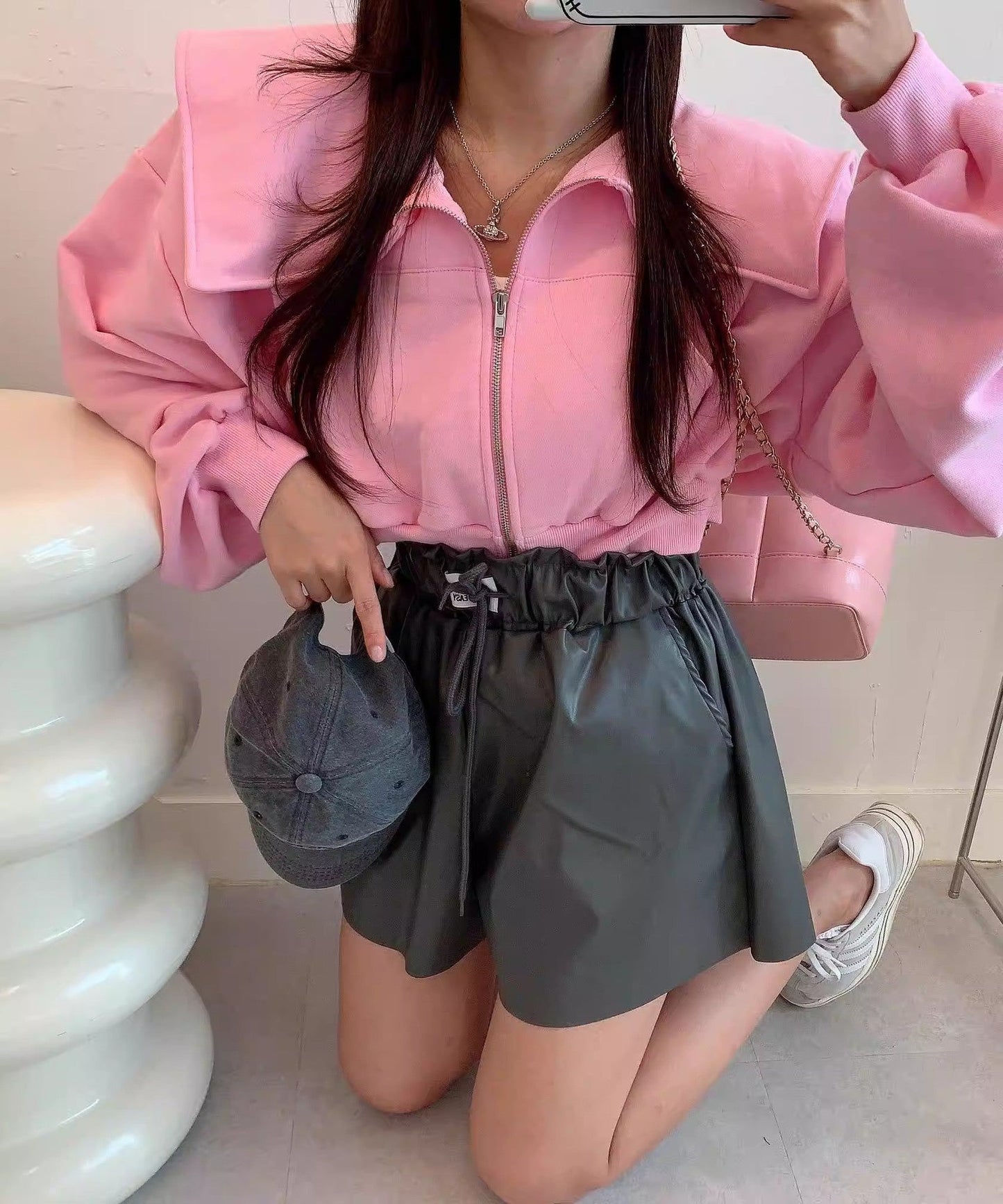 Damen Cropped Sweatjacke Großzügiger Kragen Norvielle