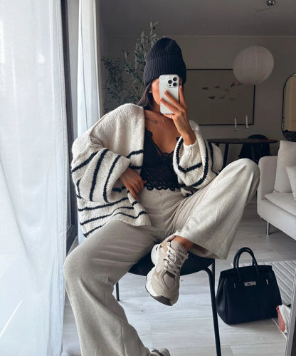 Damen Strickjacke mit Zopfmuster Großzügige Ärmel Norvielle