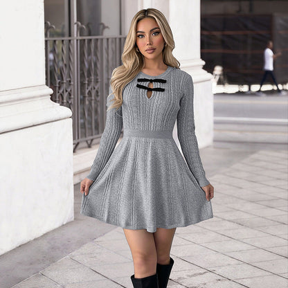 Damen Strickkleid Elegante Raffung Moderner Ausschnitt Norvielle