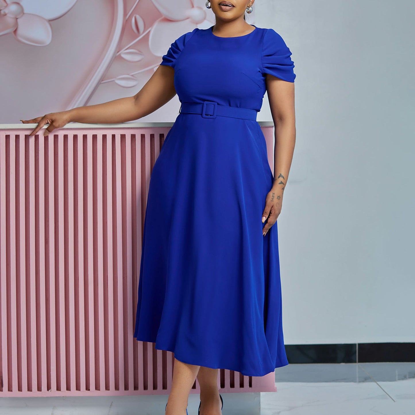 Damen Midi-Kleid Gummizug schmal Gürtel Norvielle