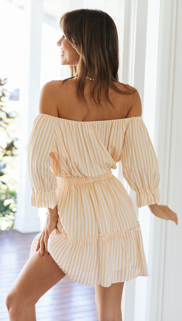 Damen Off-Shoulder Strandkleid Knöpfe Rüschensaum Norvielle