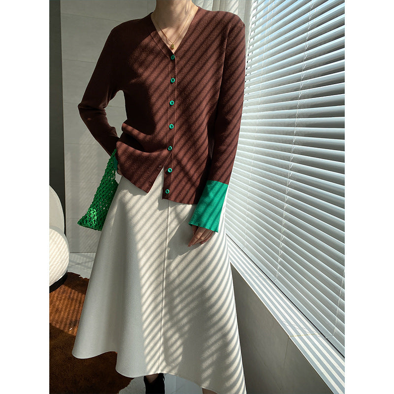 Damen Strickjacke mit abgesetzten Ärmeln und Knöpfen Norvielle