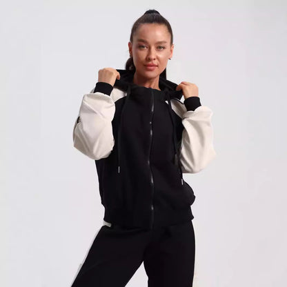 Damen Sportliches Freizeit-Set mit Kontrasten und Taschen