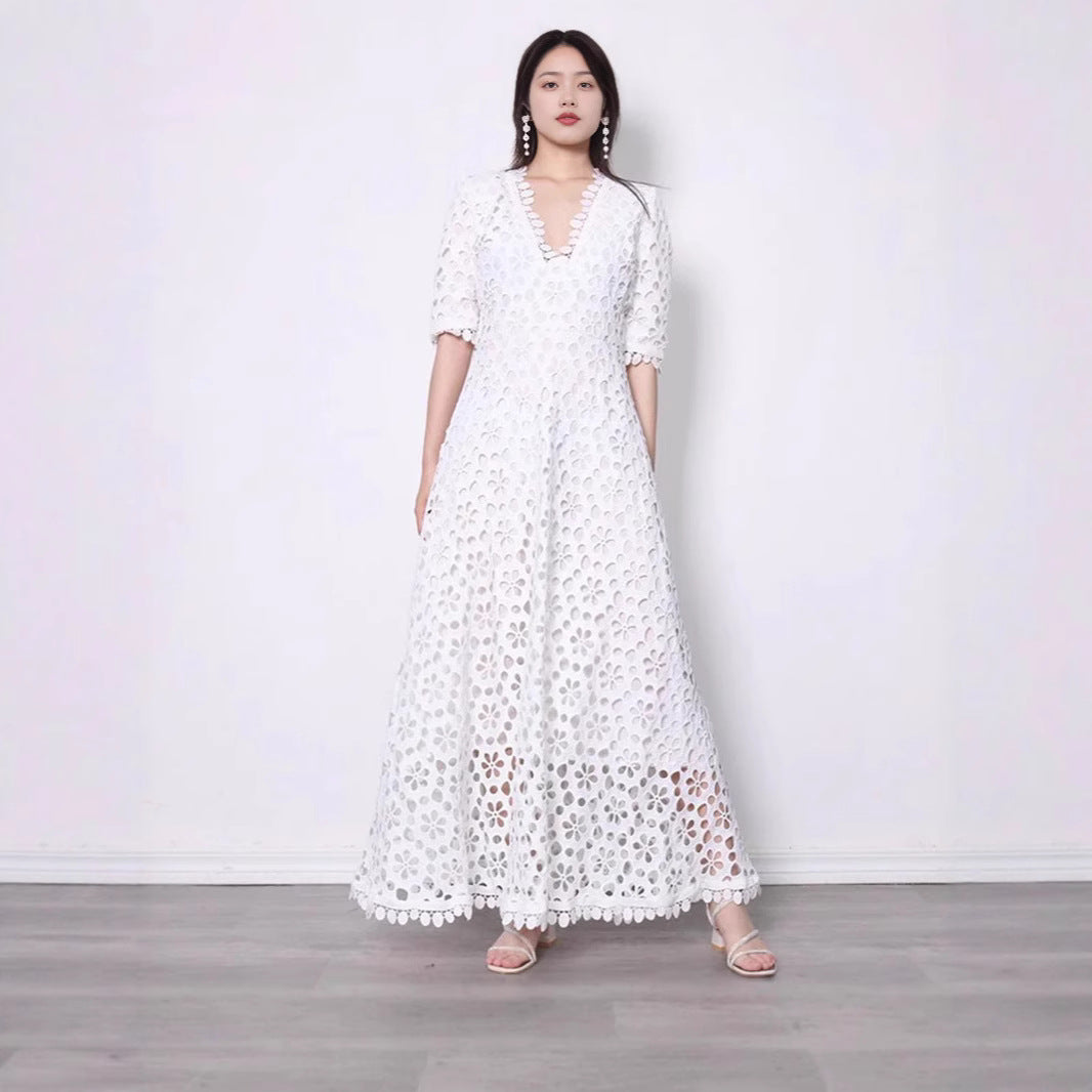 Damen Maxikleid mit Blumenmuster und Spitzenkragen Elegant