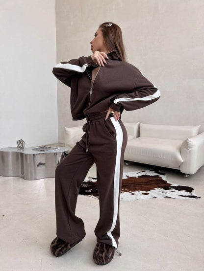 Damen Fleece Outfit mit hohem Kragen und Reißverschluss