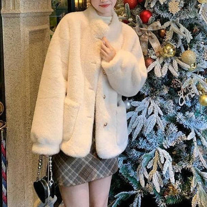 Damen Flauschjacke mit goldenen Knöpfen