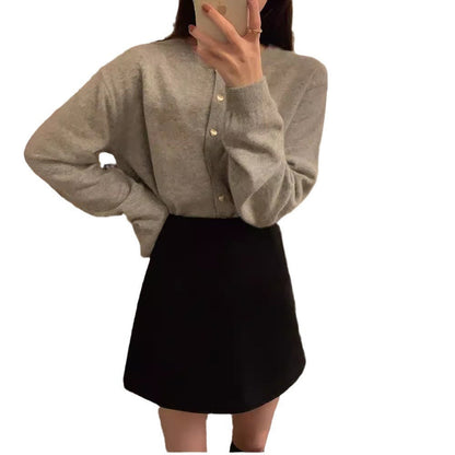 Damen Strickjacke mit Herzknöpfen Rippstruktur Beige