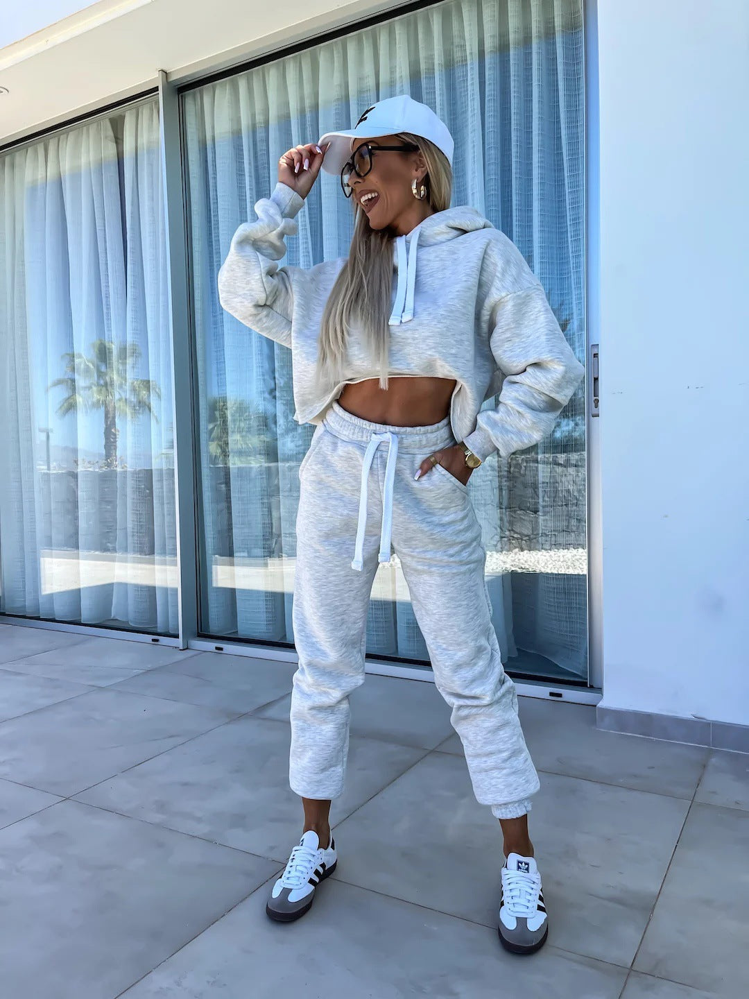 Damen Jogging-Set Cropped Hoodie und Hosen Norvielle Bequem