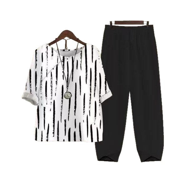 Damen Freizeit Set mit gestreiftem Oberteil und bequemen Hosen