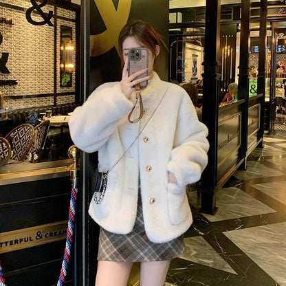Damen Flauschjacke mit goldenen Knöpfen