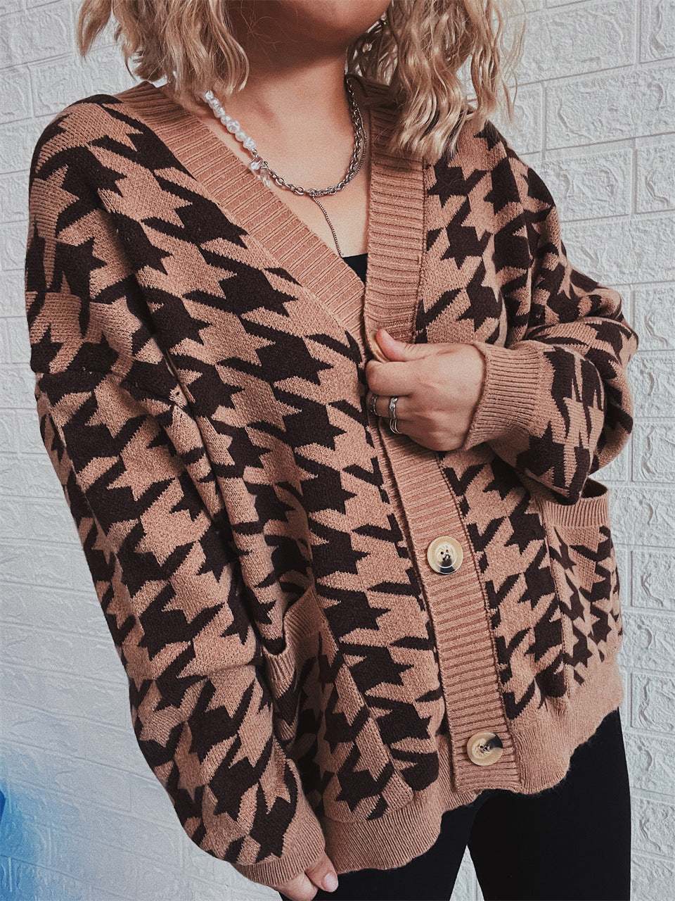 Damen Strickjacke modernes Hundemuster Norvielle