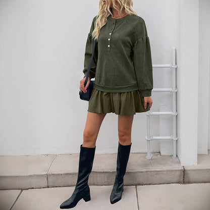 Damen Sweatshirt Knopfleiste Rüschensaum Norvielle