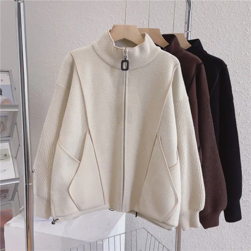 Damen Volumenjacke Hochkragen Reißverschluss Norvielle
