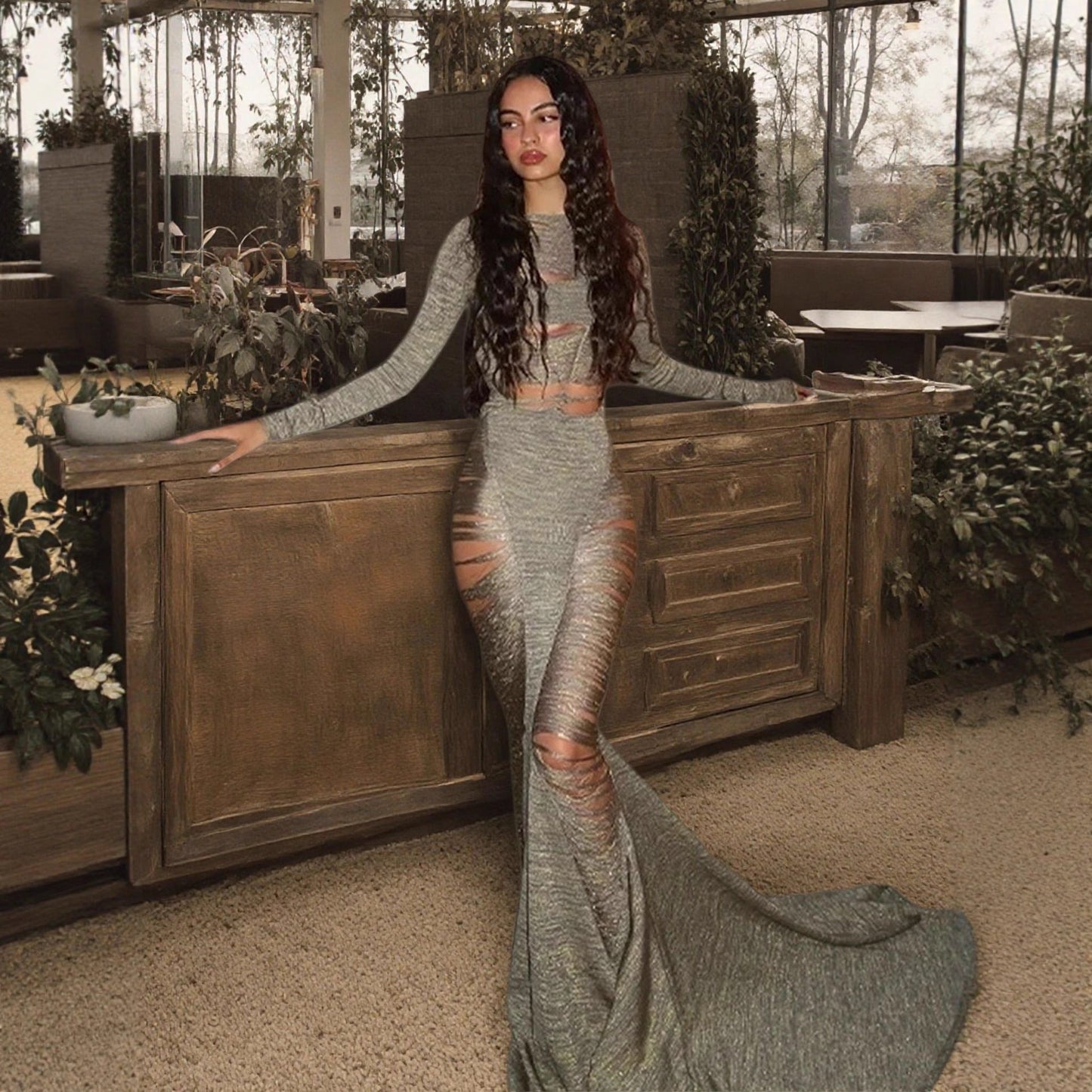 Damen Abendkleid Langärmlig Cut-Out schwingender Saum Norvielle