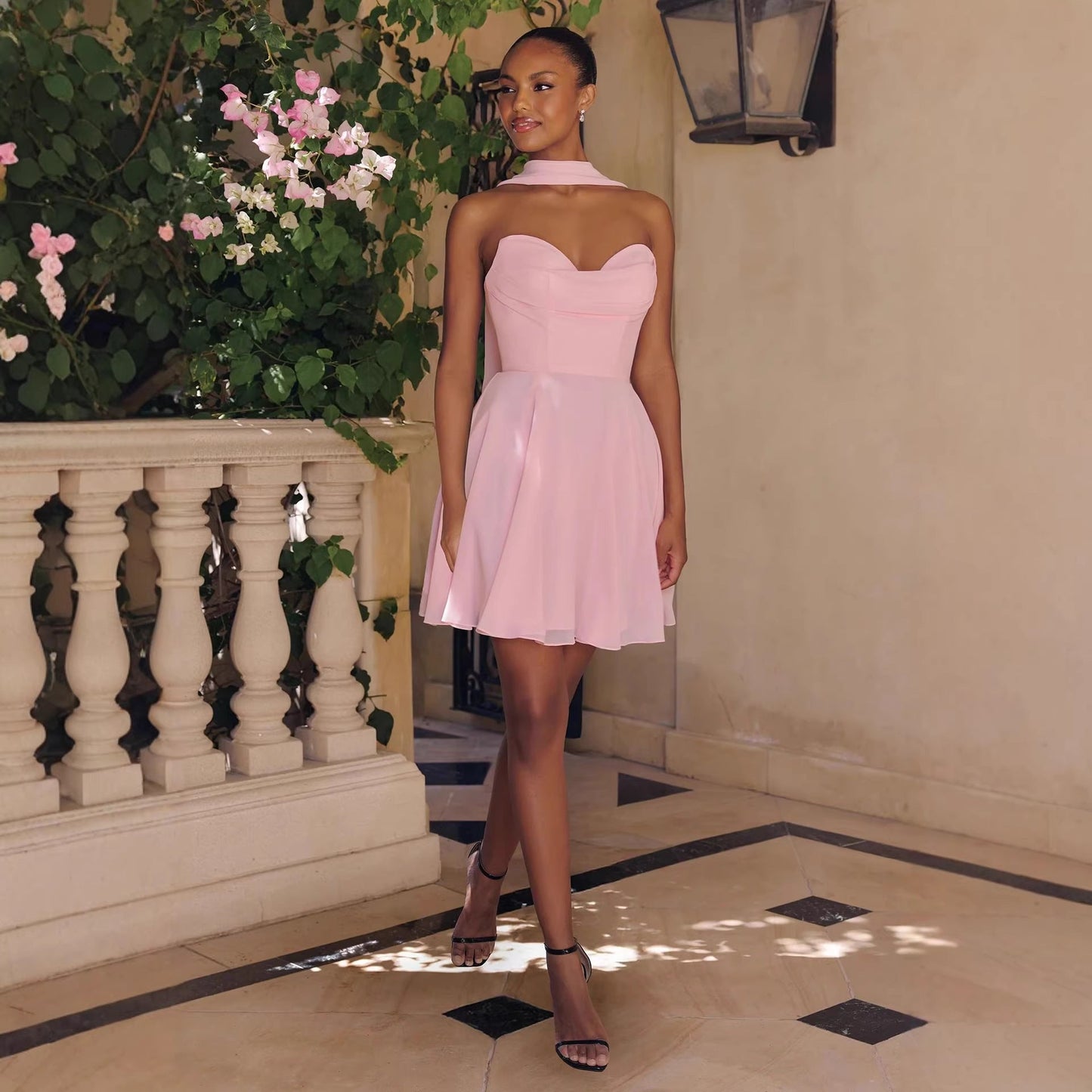 Damen Cocktailkleid Herzförmiger Ausschnitt Fließender Rock Norvielle