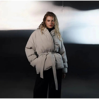 Damen Modische gefütterte Jacke mit Bindegürtel