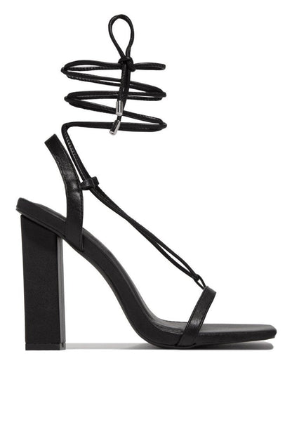Damen High Heels Riemendesign Blockabsatz