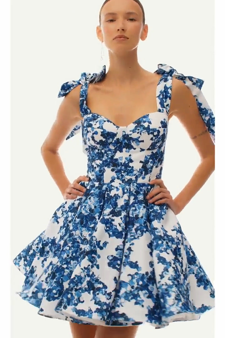 Damen Minikleid Florales Design Raffinierte Träger