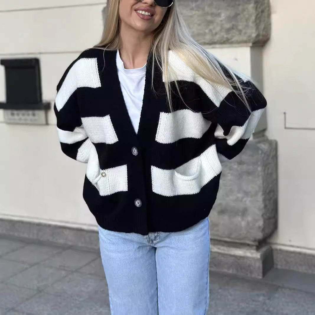 Damen Oversized Strickjacke Modern Streifen Taschen Beige