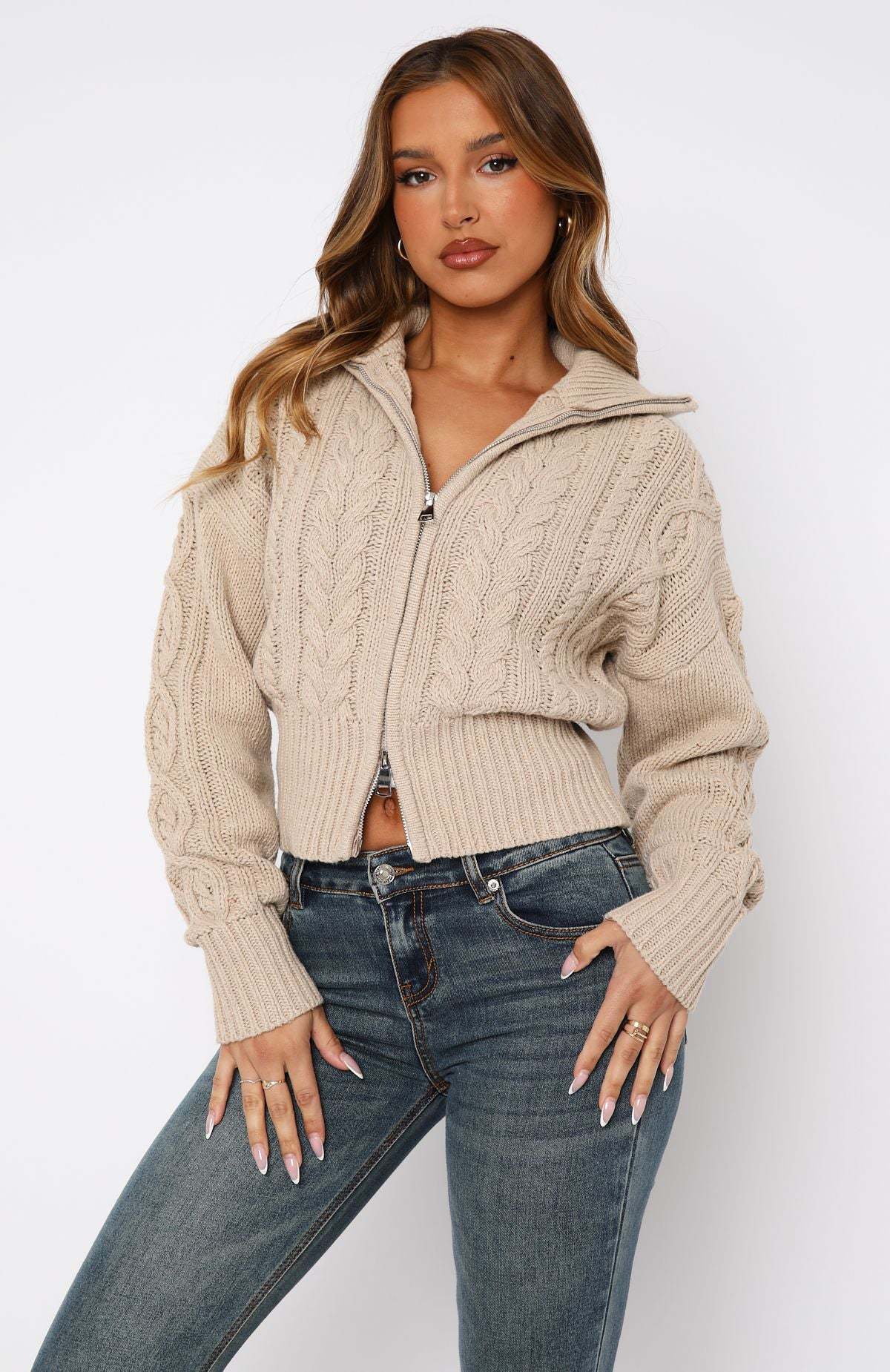 Damen Strickcardigan Kurz Zopfmuster Reißverschluss Norvielle