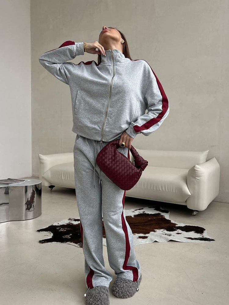 Damen Fleece Outfit mit hohem Kragen und Reißverschluss