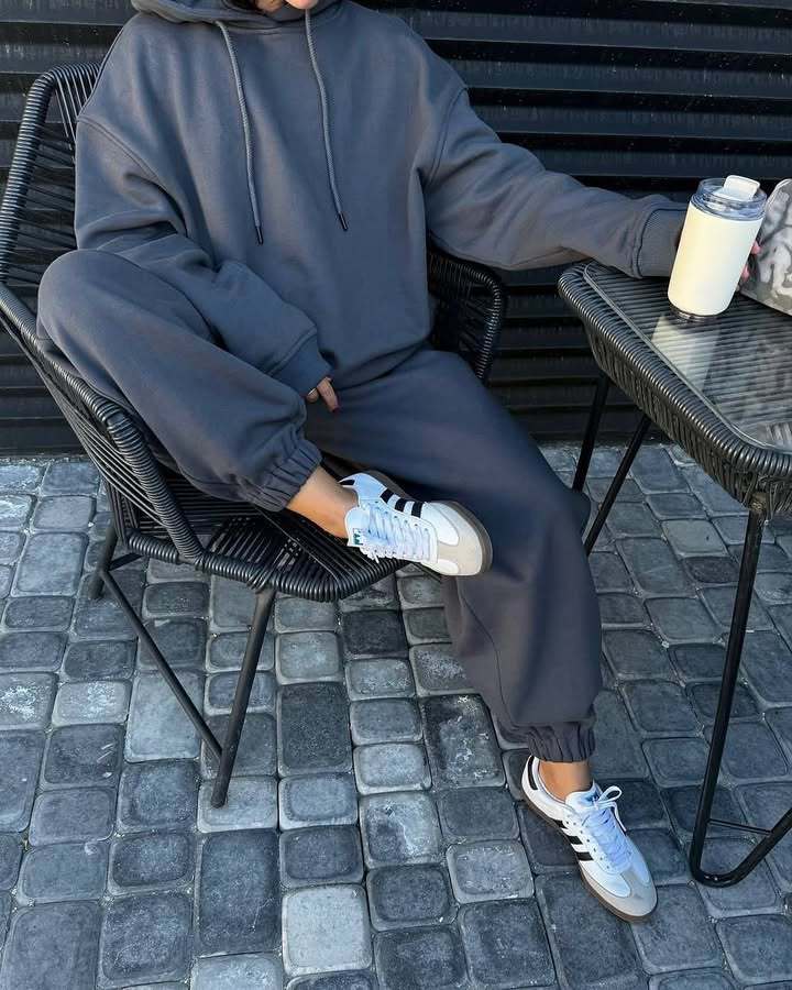 Damen Oversized Sweatanzug mit Kapuze und Bündchen Norvielle