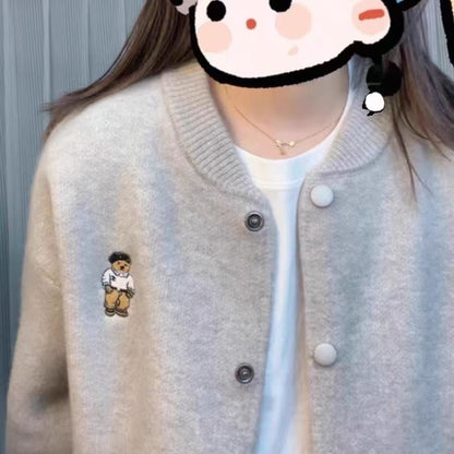 Damen Strickjacke mit Knöpfen und Bärenstickerei Norvielle - Norvielle