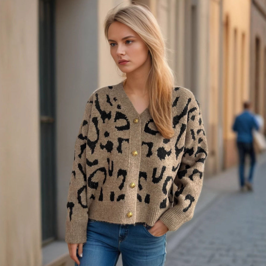 Damen Strickjacke Animalmuster Goldknöpfe Norvielle