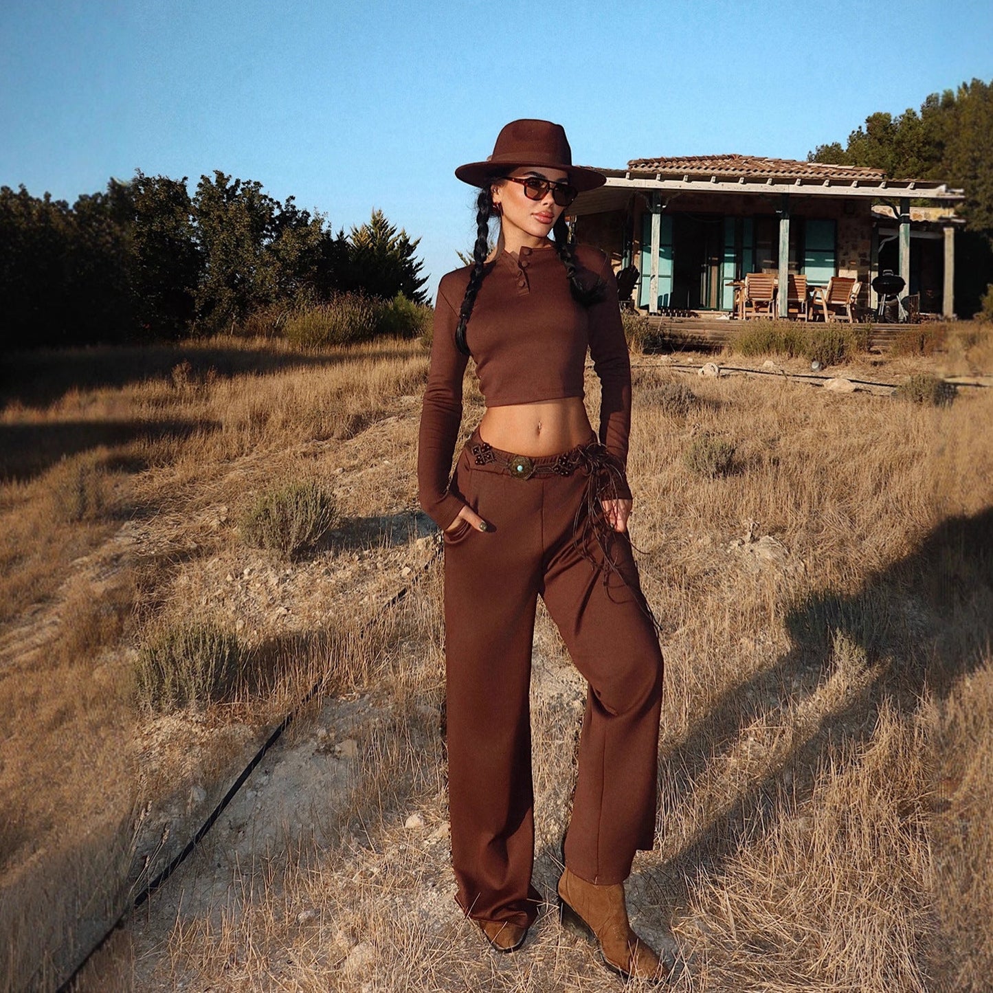 Damen Cropped- mit Knopfleiste und Jogginghose Bequem