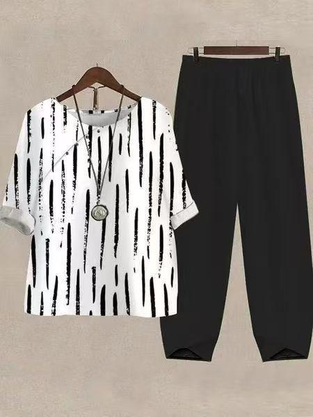 Damen Freizeit Set mit gestreiftem Oberteil und bequemen Hosen