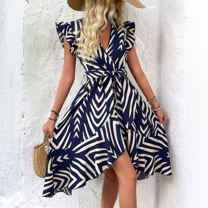Damen Wickelkleid Sommerliches Design mit Volantärmeln und grafischem