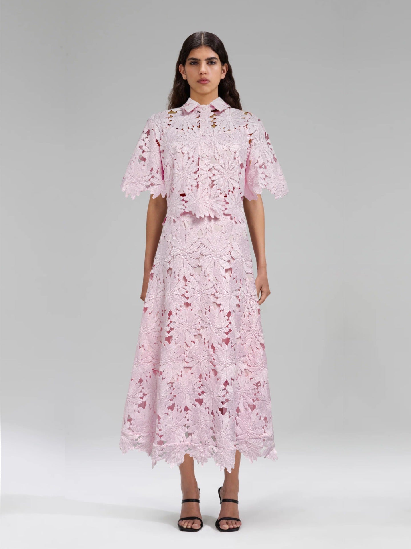 Damen Blumenkleid Hochgeschlossener Kragen Voluminöse Ärmel Norvielle