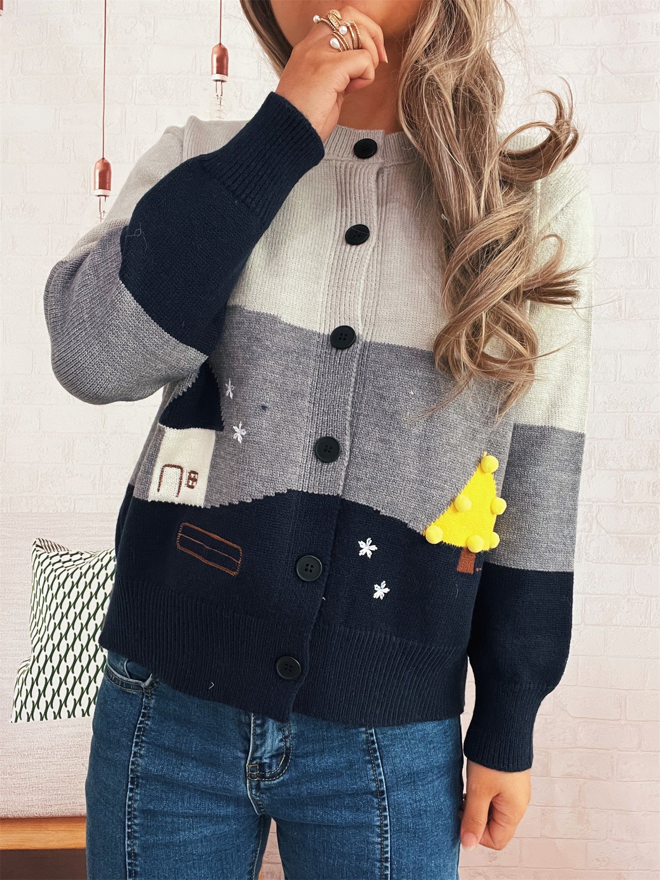 Damen Strickjacke mit Applikationen Norvielle