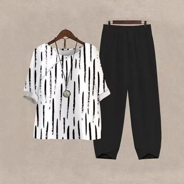 Damen Freizeit Set mit gestreiftem Oberteil und bequemen Hosen