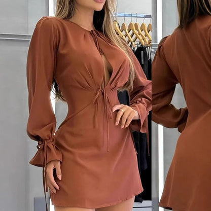 Damen Mini-Kleid Tiefes Dekolleté Ärmelverzierungen Norvielle - Norvielle