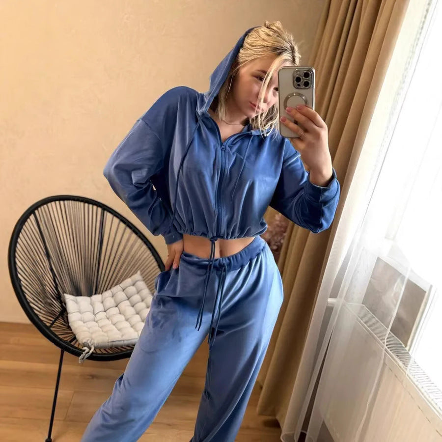Damen Velours Freizeitanzug mit Kapuze Cropped Norvielle