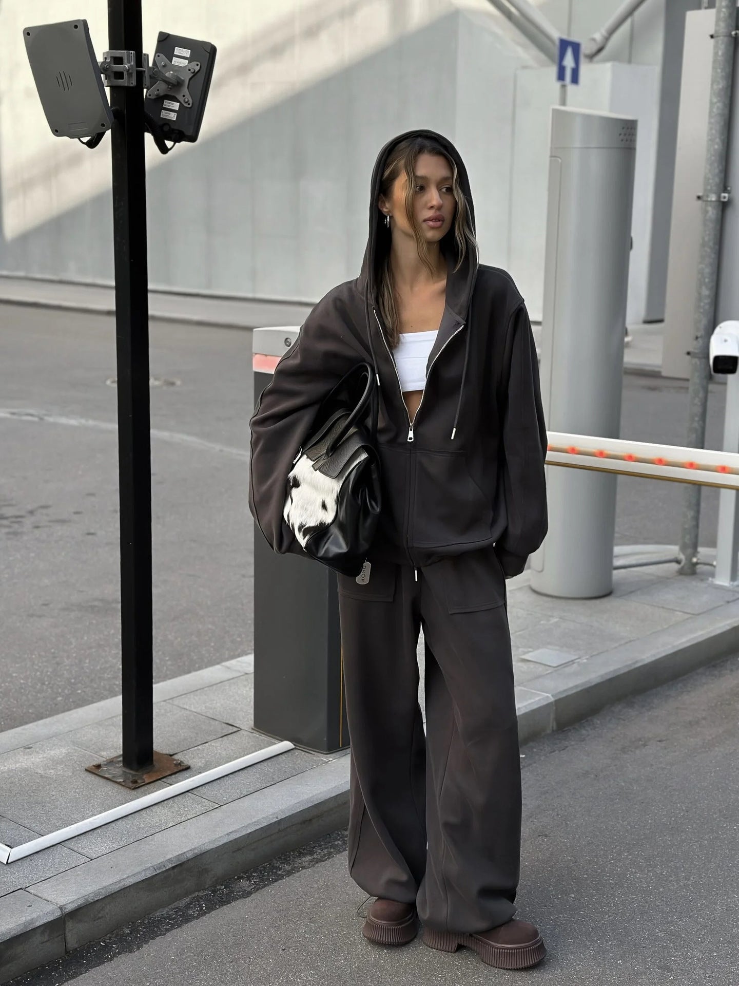 Damen Kapuzenanzug Weites Design Praktische Taschen
