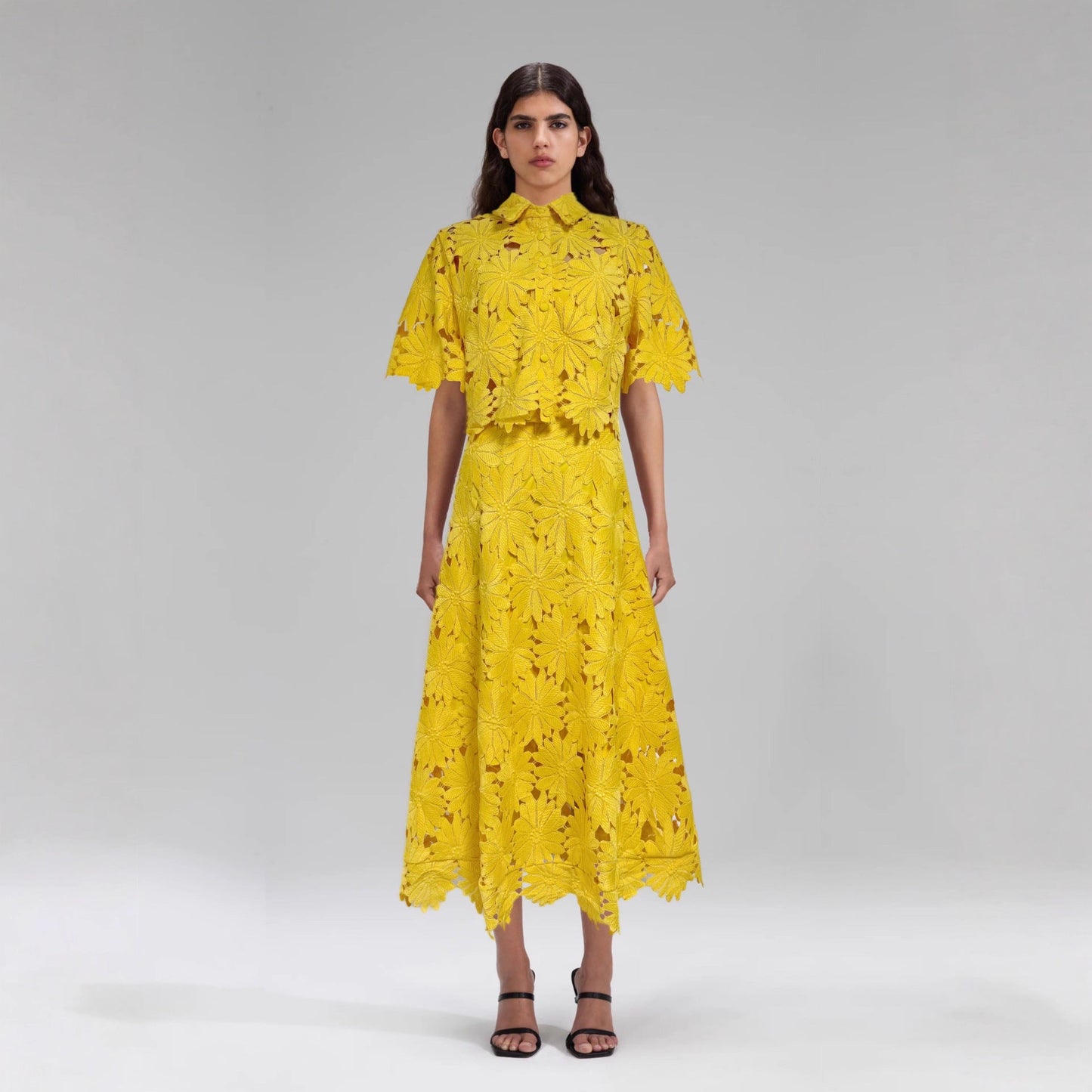 Damen Blumenkleid Hochgeschlossener Kragen Voluminöse Ärmel Norvielle