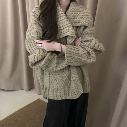 Damen Grobstrickjacke Hochkragen Zopfmuster Norvielle