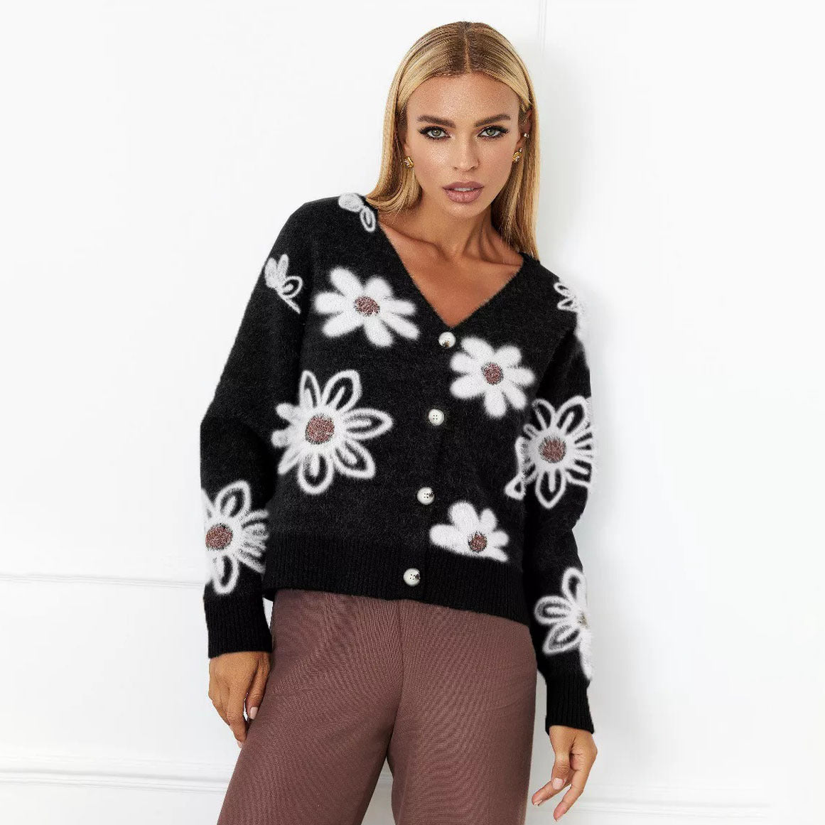 Damen Strickjacke Blumenmuster Norvielle