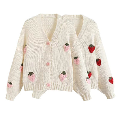 Damen Strickjacke mit Frucht-Applikationen und modernen Knöpfen