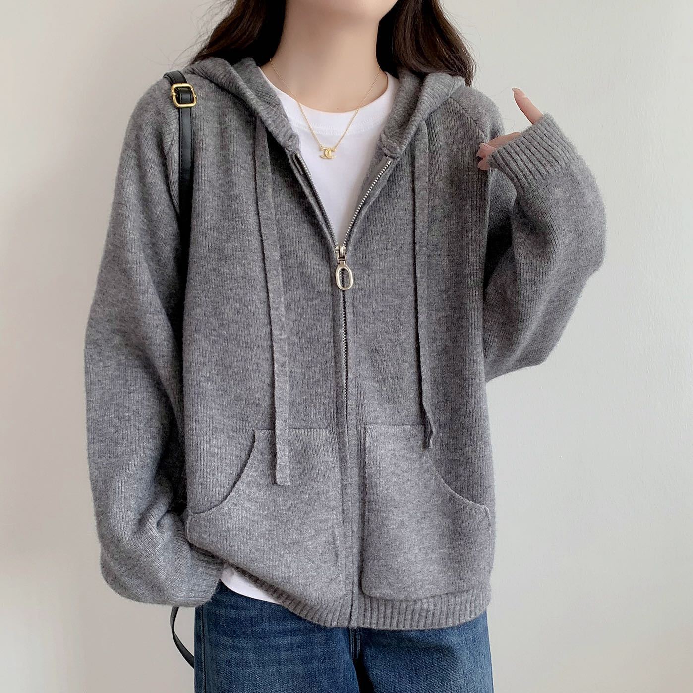 Damen Oversized Kapuzenjacke Kurz Schnitt Praktische Taschen Schwarz - Norvielle