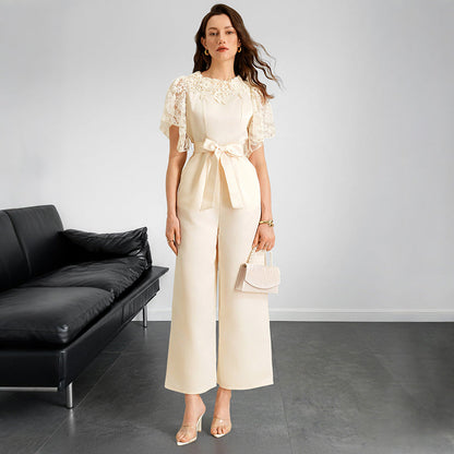 Damen Jumpsuit Romantische Spitzendetails Bindegürtel Norvielle