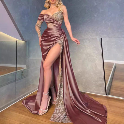 Damen Abendkleid mit Pailletten und hohem Schlitz
