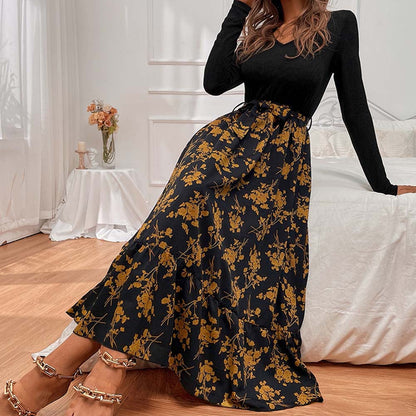 Damen Maxikleid mit tiefem V-Ausschnitt und floralem Rock