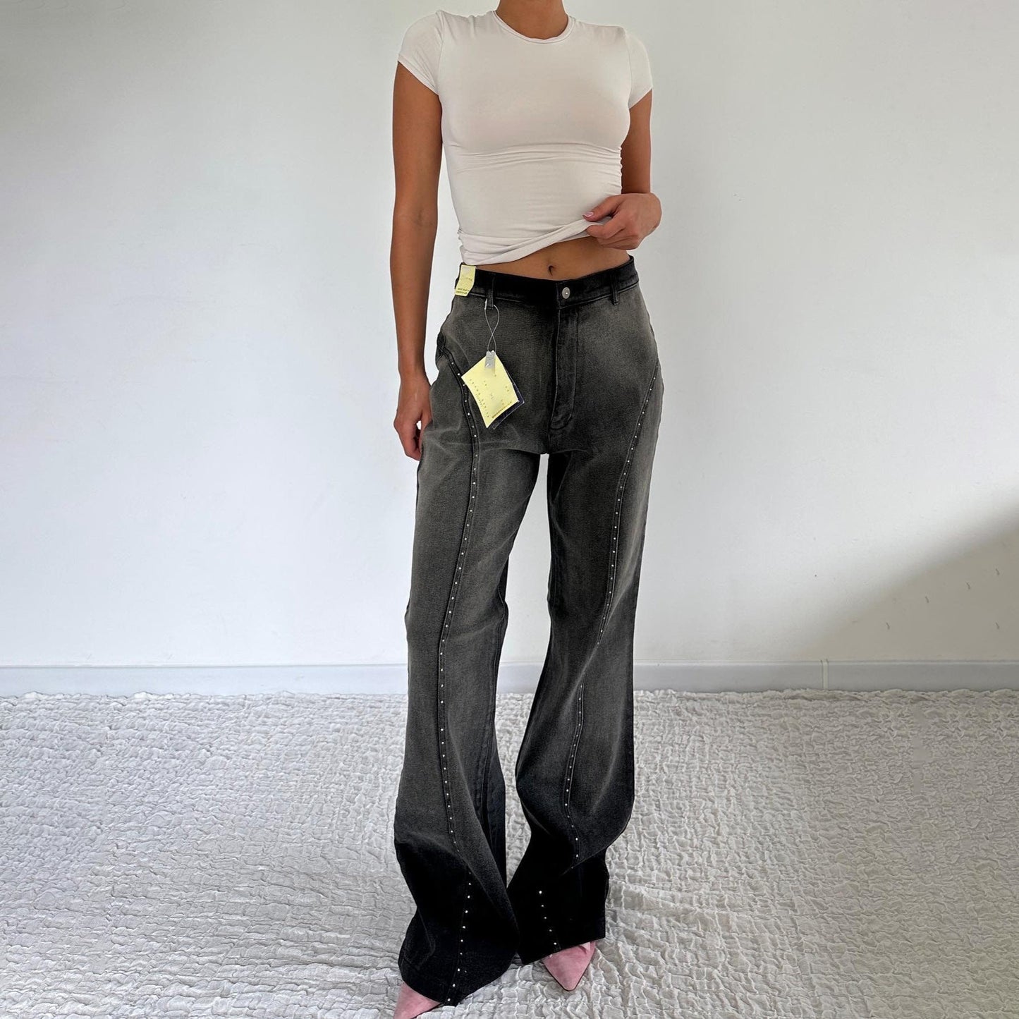 Damen High-Waist Jeans Nietenverzierung