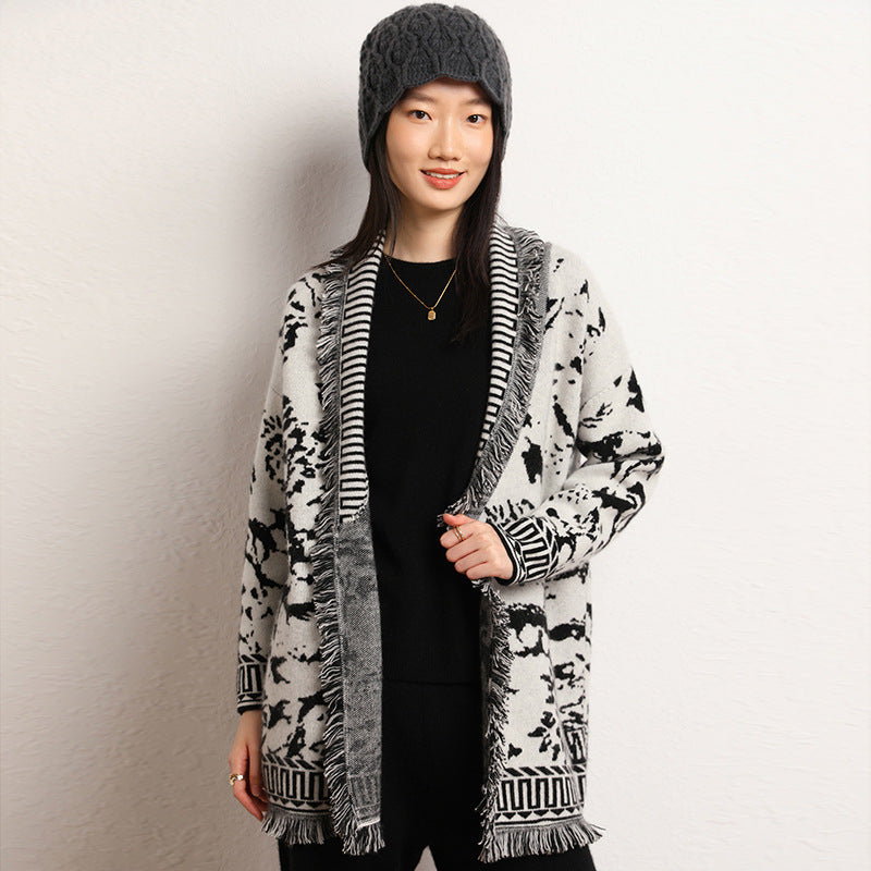 Damen Strickjacke mit Grafikmuster und Fransen